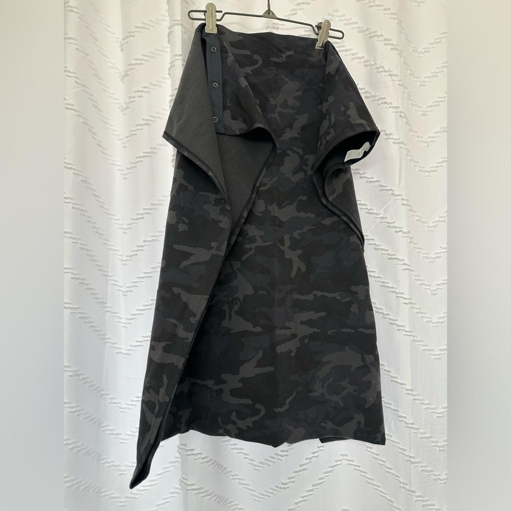 Lululemon Vinyasa Scarf NWOT